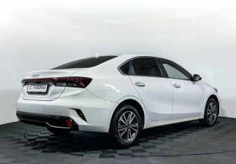 Подержанный автомобиль Kia K3 Sedan 2024 года (5 фото)