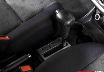 Подержанный автомобиль Nissan Tiida Hatchback 2010 года (16 фото)