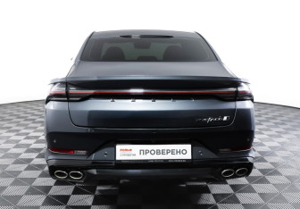 Подержанный автомобиль Geely Preface 2024 года (6 фото)