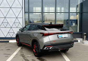Подержанный автомобиль Omoda C5 2023 года (7 фото)