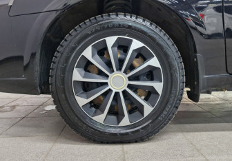 Подержанный автомобиль Nissan Almera Classic 2012 года (12 фото)