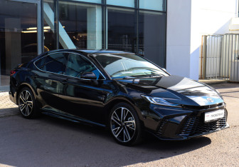 Подержанный автомобиль Toyota Camry Sedan 2024 года (3 фото)