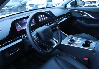 Подержанный автомобиль Omoda C5 2023 года (13 фото)