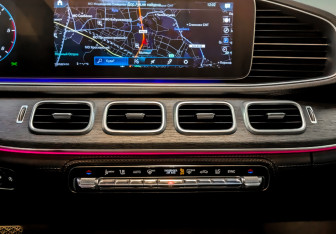 Подержанный автомобиль Mercedes-Benz GLE 2021 года (15 фото)
