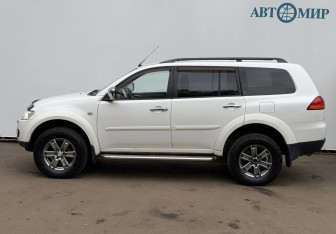 Подержанный автомобиль Mitsubishi Pajero Sport 2012 года (8 фото)