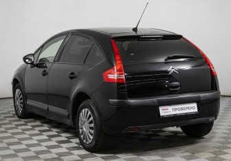Подержанный автомобиль Citroen C4 Hatchback 2009 года (7 фото)