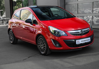 Подержанный автомобиль Opel Corsa 2012 года (3 фото)