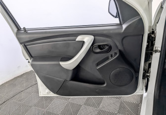 Подержанный автомобиль LADA (ВАЗ) Largus Wagon 2021 года (19 фото)