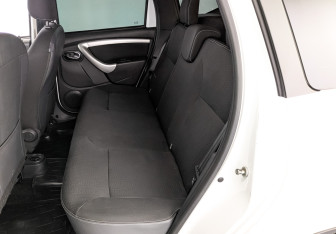 Подержанный автомобиль Nissan Terrano 2021 года (18 фото)