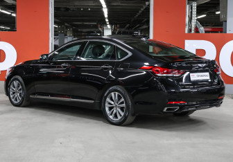 Подержанный автомобиль Genesis G80 2019 года (7 фото)