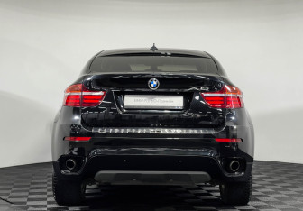 Подержанный автомобиль BMW X6 2012 года (4 фото)