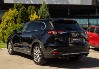 Подержанный автомобиль Mazda CX-9 2018 года (5 фото)