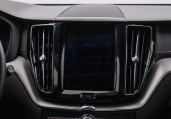 Подержанный автомобиль Volvo XC60 2020 года (14 фото)