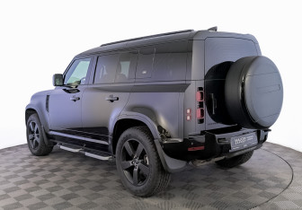 Подержанный автомобиль Land Rover Defender Suv 2021 года (7 фото)
