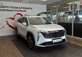 Подержанный автомобиль Geely Atlas 2024 года (3 фото)