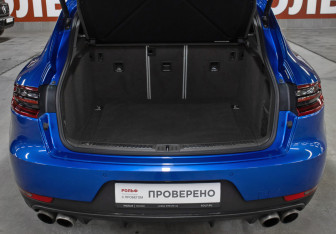 Подержанный автомобиль Porsche Macan 2015 года (10 фото)