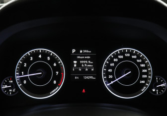 Подержанный автомобиль Hyundai Creta 2022 года (9 фото)