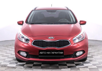 Подержанный автомобиль Kia Ceed Wagon 2013 года (2 фото)