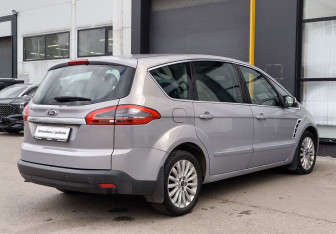Подержанный автомобиль Ford S-MAX 2012 года (5 фото)
