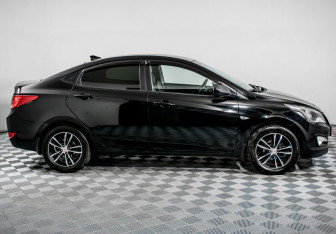 Подержанный автомобиль Hyundai Solaris Sedan 2015 года (4 фото)