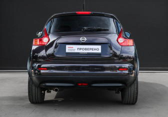 Подержанный автомобиль Nissan Juke 2012 года (5 фото)
