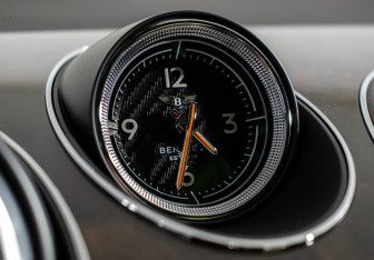 Подержанный автомобиль Bentley Bentayga 2016 года (23 фото)