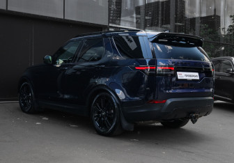 Подержанный автомобиль Land Rover Discovery 2018 года (6 фото)