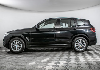 Подержанный автомобиль BMW X3 2020 года (8 фото)