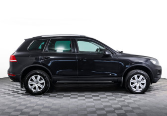 Подержанный автомобиль Volkswagen Touareg 2012 года (4 фото)