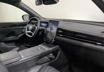 Подержанный автомобиль Geely Preface 2024 года (13 фото)