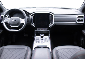 Подержанный автомобиль JAC T9 2024 года (11 фото)