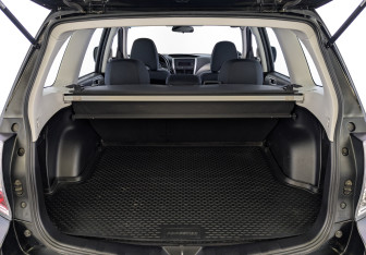 Подержанный автомобиль Subaru Forester Suv 2010 года (10 фото)