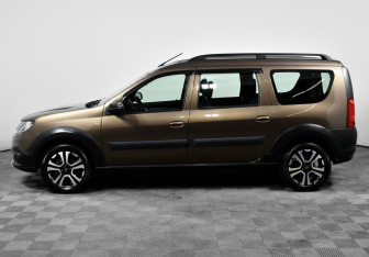 Подержанный автомобиль LADA (ВАЗ) Largus Wagon 2021 года (3 фото)