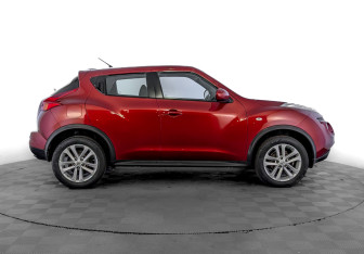 Подержанный автомобиль Nissan Juke 2013 года (4 фото)