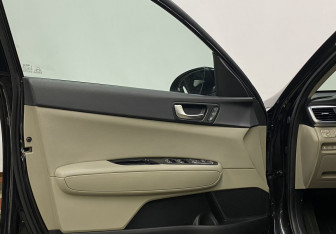 Подержанный автомобиль Kia Optima Sedan 2017 года (17 фото)