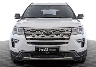 Подержанный автомобиль Ford Explorer 2018 года (2 фото)