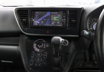 Подержанный автомобиль Nissan Dayz Roox 2018 года (18 фото)