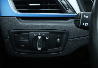 Подержанный автомобиль BMW X2 2018 года (17 фото)