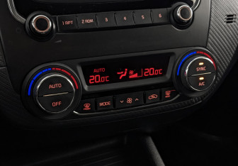 Подержанный автомобиль Kia Cerato Sedan 2018 года (21 фото)