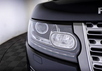 Подержанный автомобиль Land Rover Range Rover 2015 года (16 фото)
