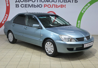 Подержанный автомобиль Mitsubishi Lancer Sedan 2005 года (3 фото)