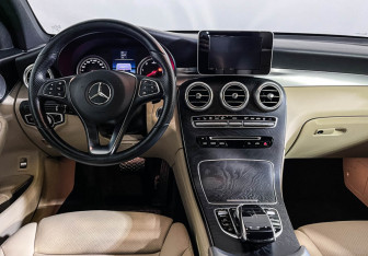 Подержанный автомобиль Mercedes-Benz GLC Coupe 2018 года (12 фото)