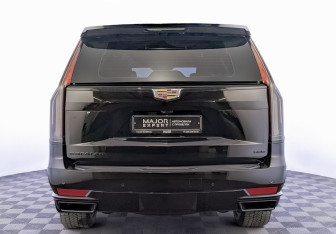 Подержанный автомобиль Cadillac Escalade Suv 2022 года (6 фото)