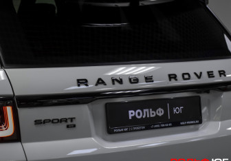 Подержанный автомобиль Land Rover Range Rover Sport 2021 года (27 фото)