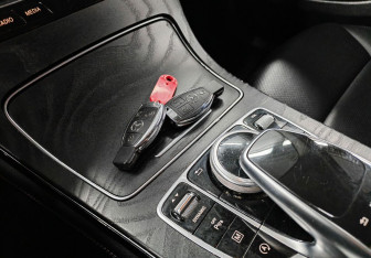 Подержанный автомобиль Mercedes-Benz GLC Coupe 2017 года (18 фото)