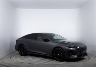 Подержанный автомобиль Changan UNI-V 2023 года (3 фото)