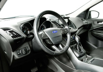 Подержанный автомобиль Ford Kuga 2019 года (11 фото)