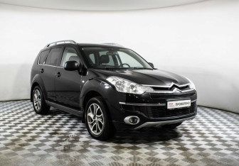 Подержанный автомобиль Citroen C-Crosser 2011 года (3 фото)