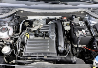 Подержанный автомобиль Skoda Karoq 2021 года (9 фото)