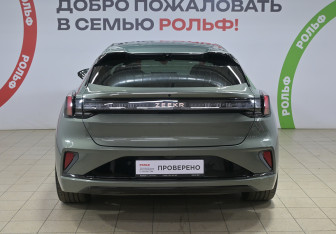 Подержанный автомобиль Zeekr 001 2024 года (5 фото)